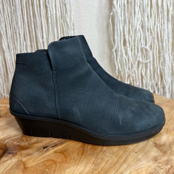 🚫SOLD🚫Ecco Wedge Booties Black - Women's EU 38- US 7.5-8 - Picture 6 of 11
